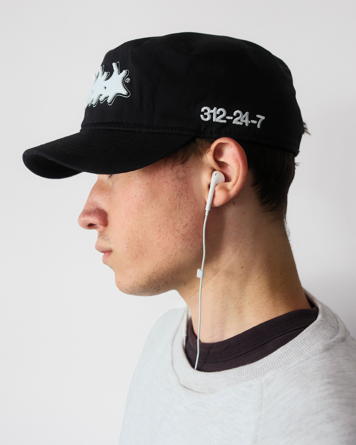 TRI-SPIKE PILLBOX CAP