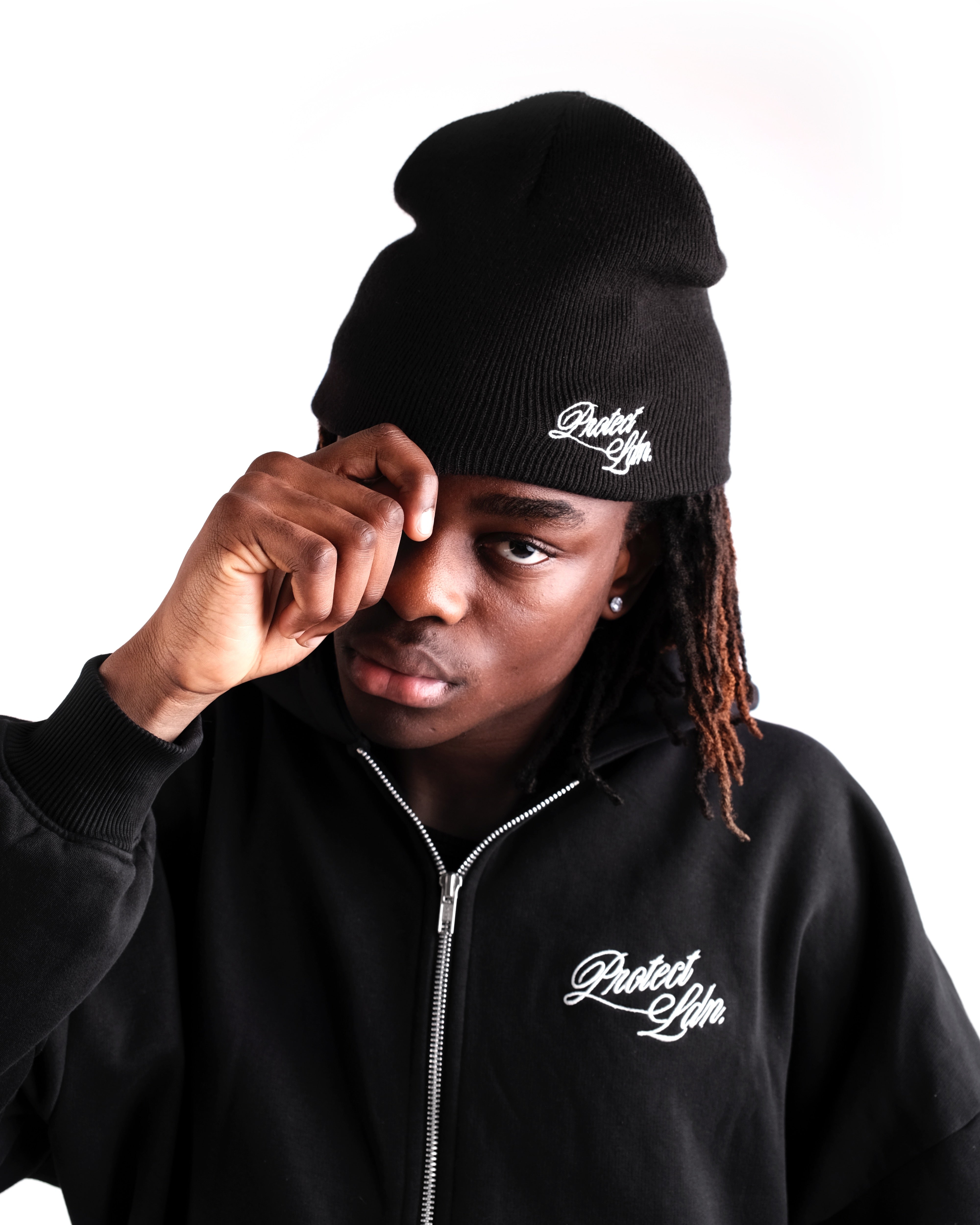 BLACK SCRIPT BEANIE - Protect