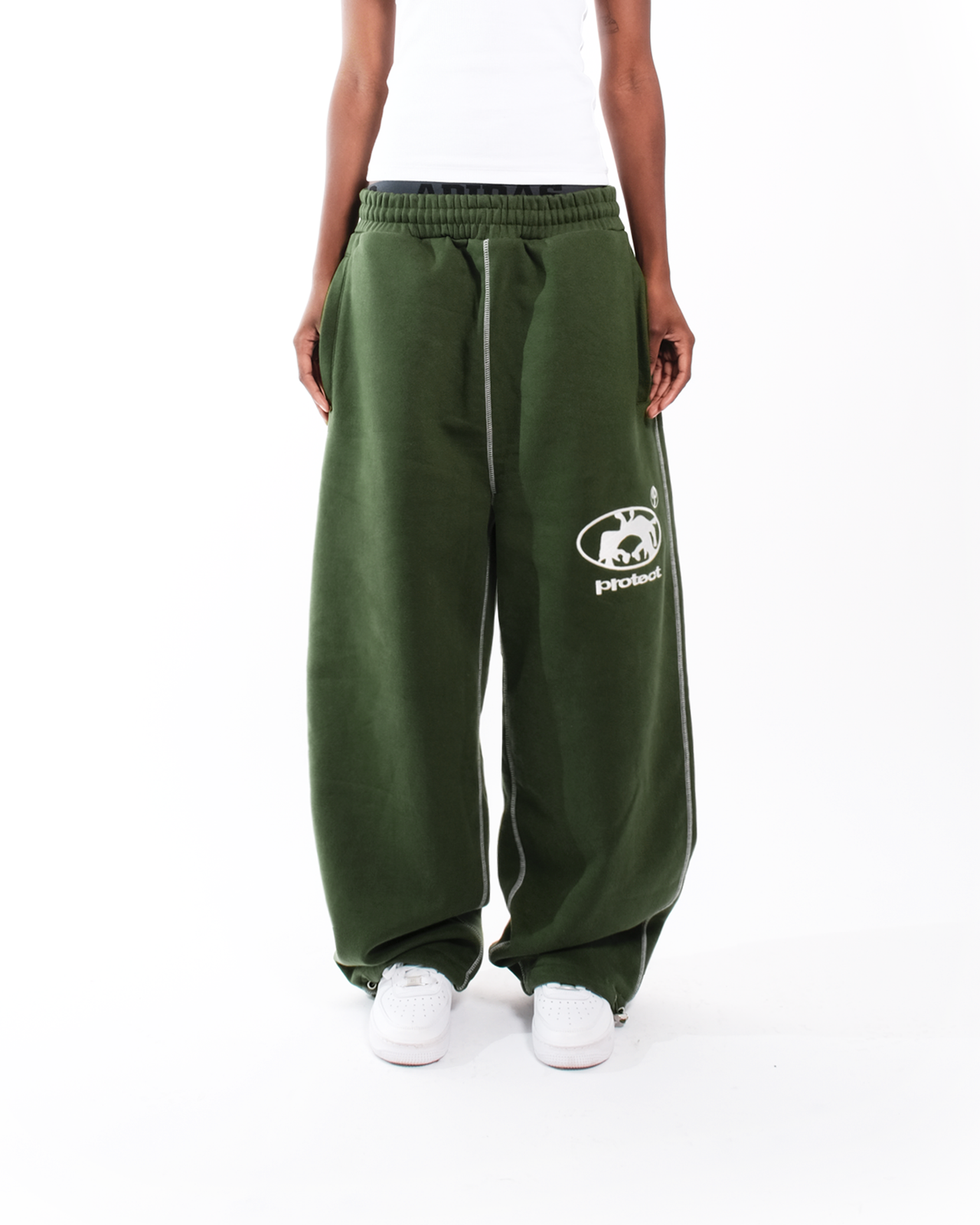 FOREST GREEN BRUDDA SWEATS