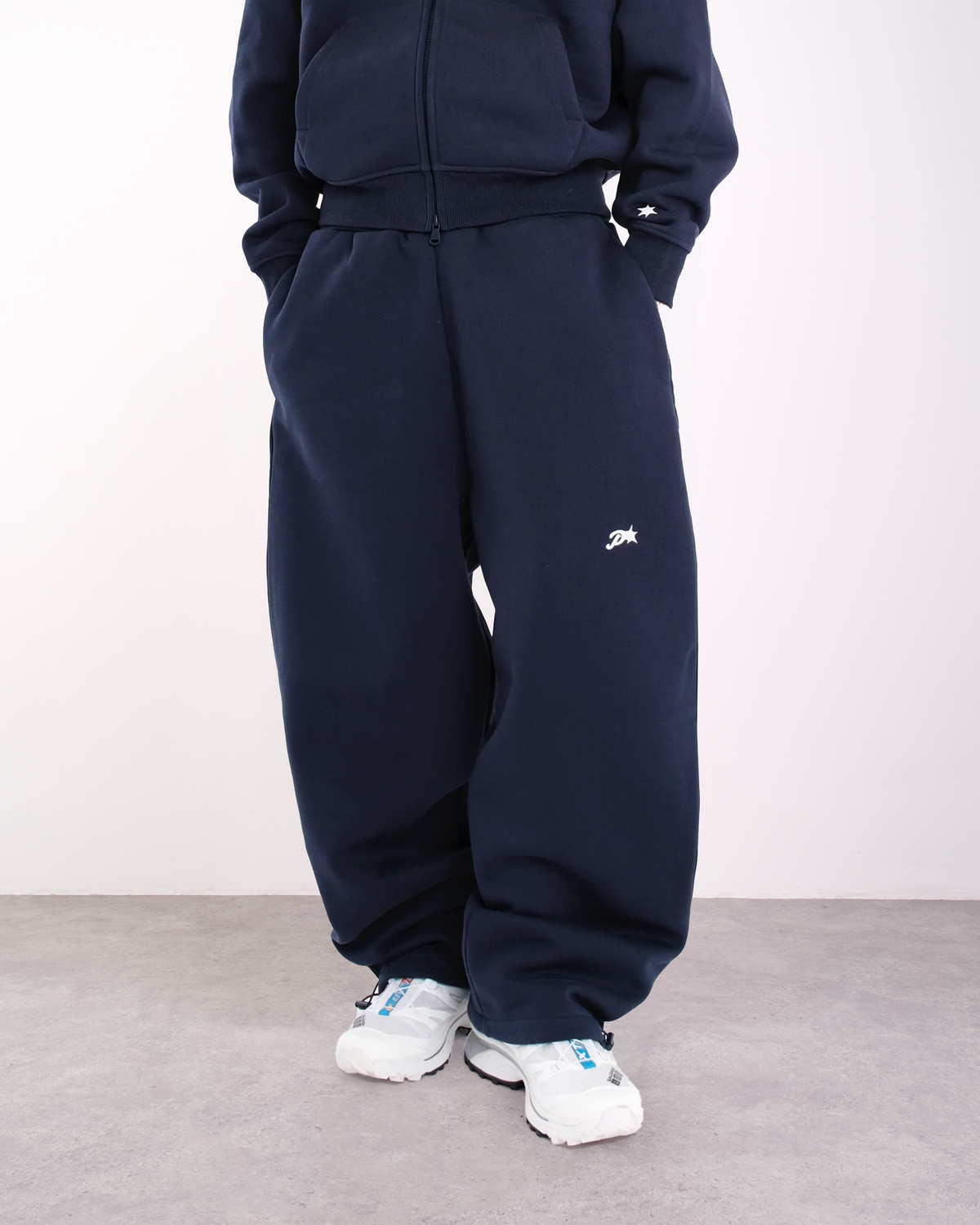 NAVY DAY2DAY SWEATS