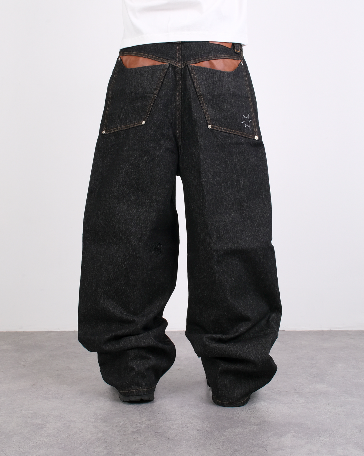 LEATHER POCKET DENIM